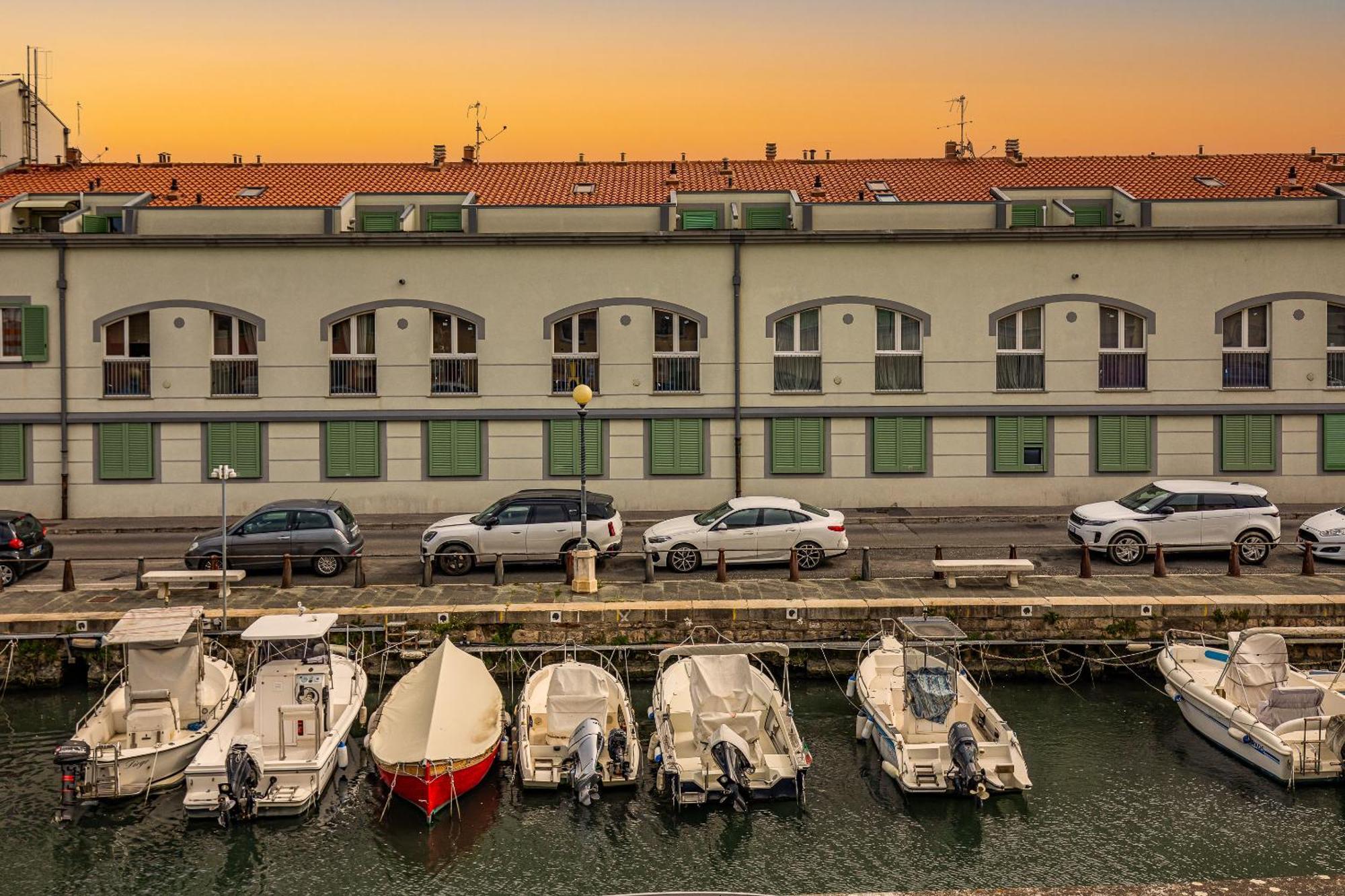Superior Apartment